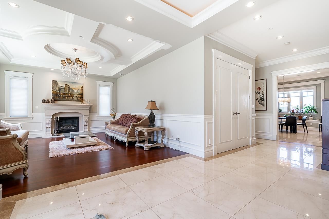 Listing Image 11