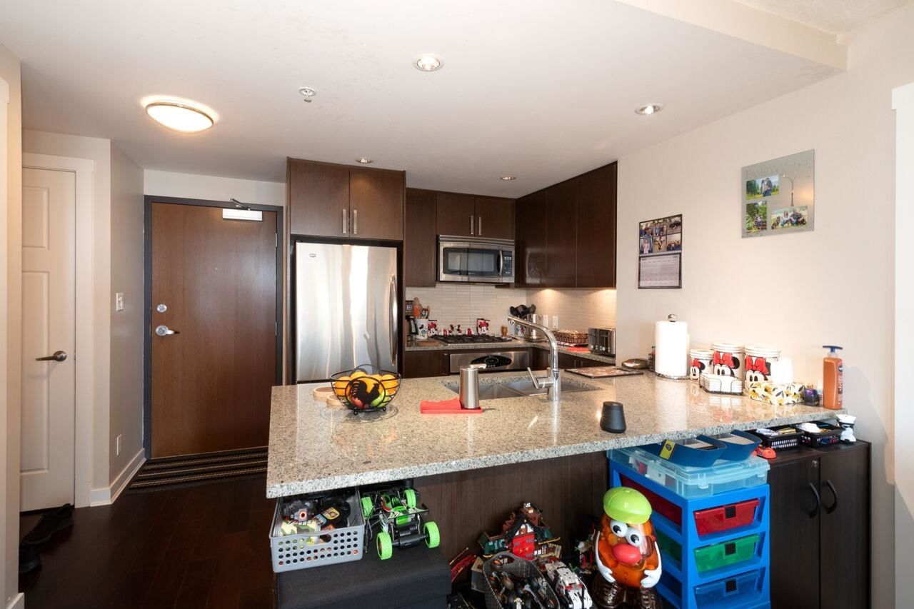 Listing Image 11