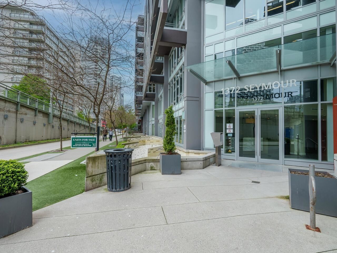 Listing Image 18