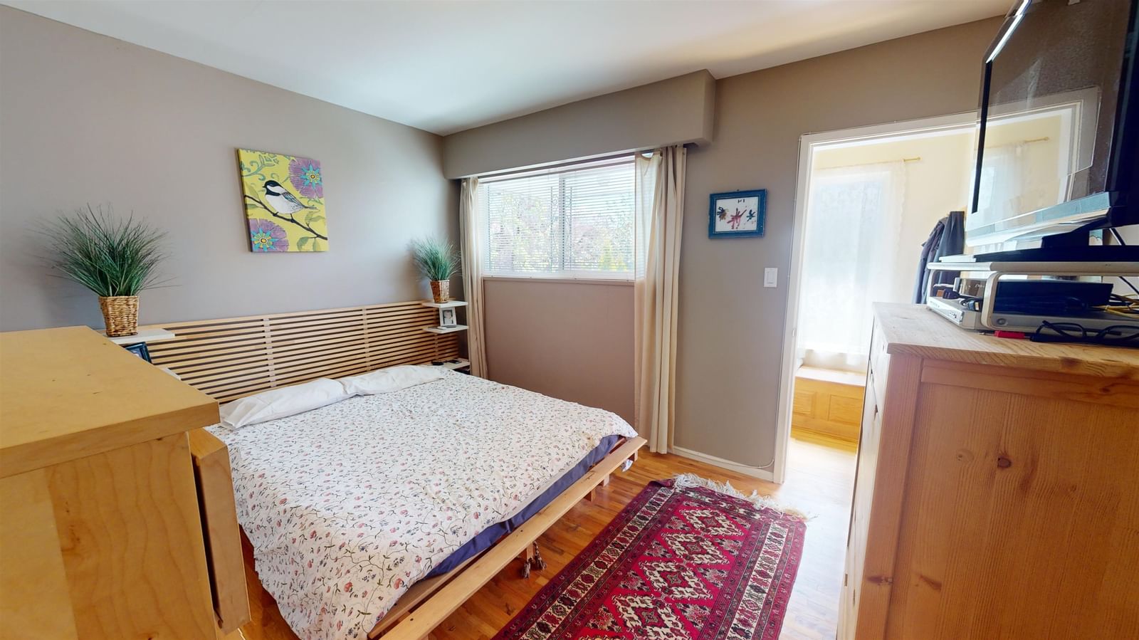 Listing Image 11
