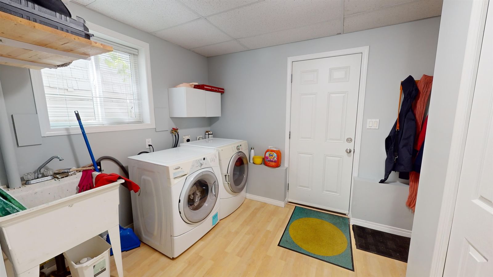 Listing Image 18