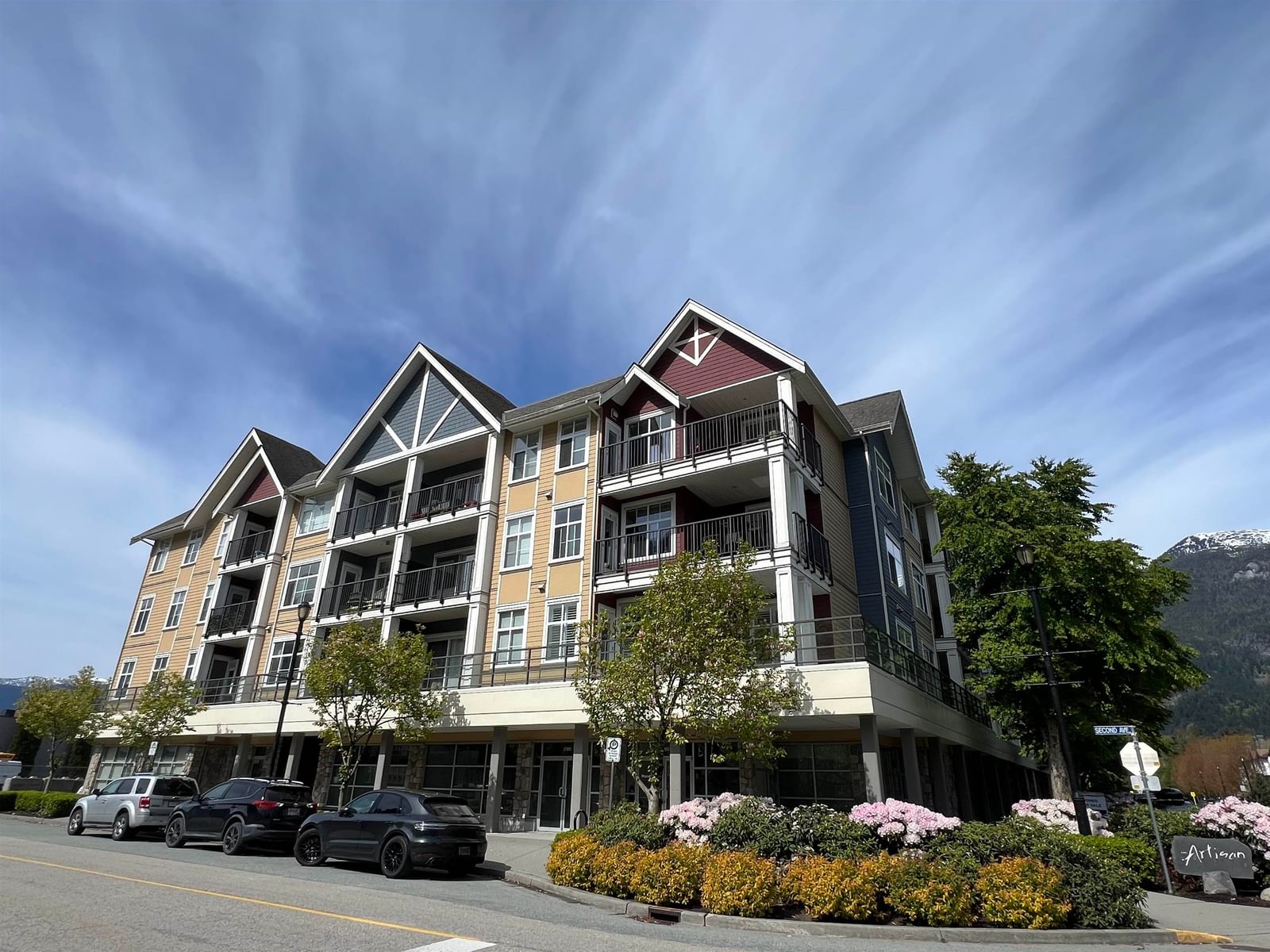 Listing Image 1