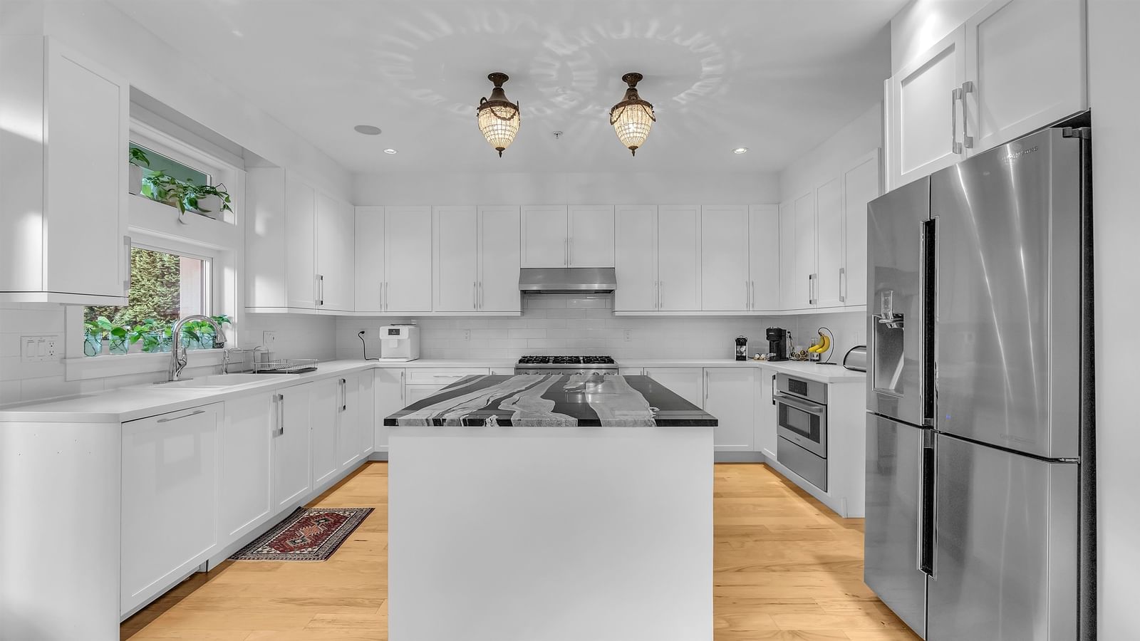 Listing Image 14