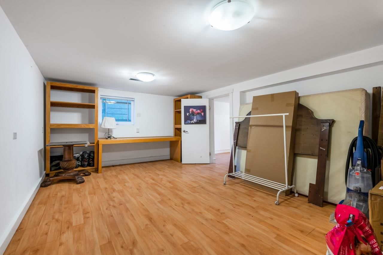 Listing Image 17