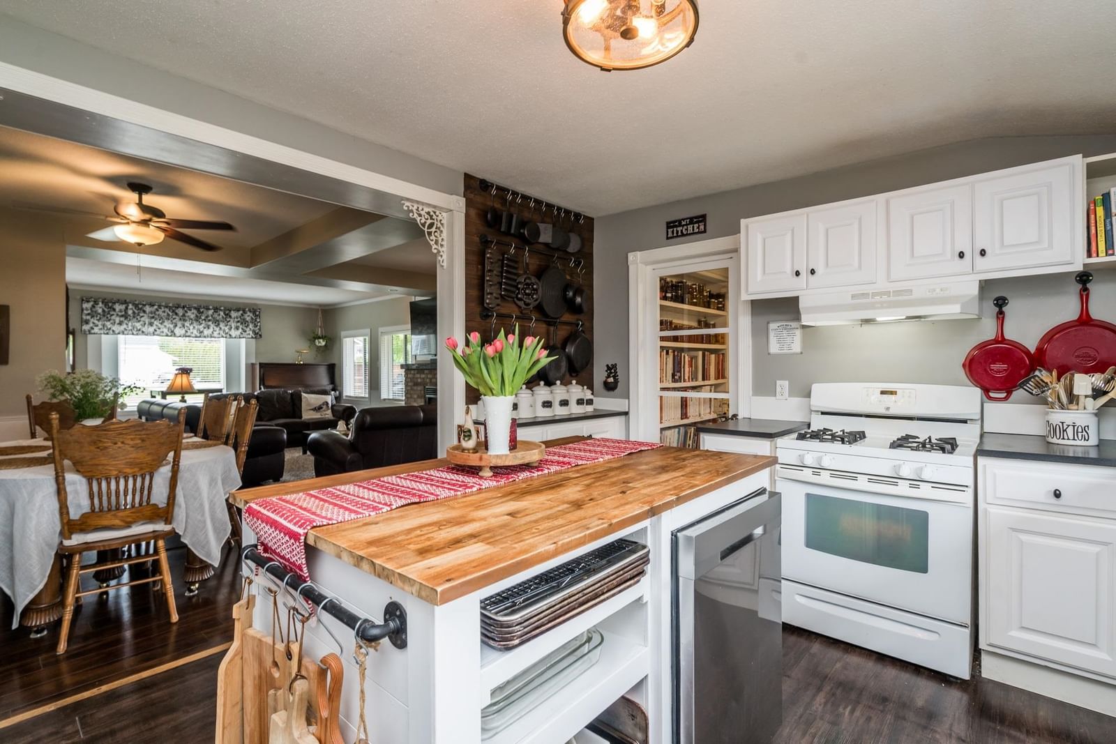 Listing Image 15