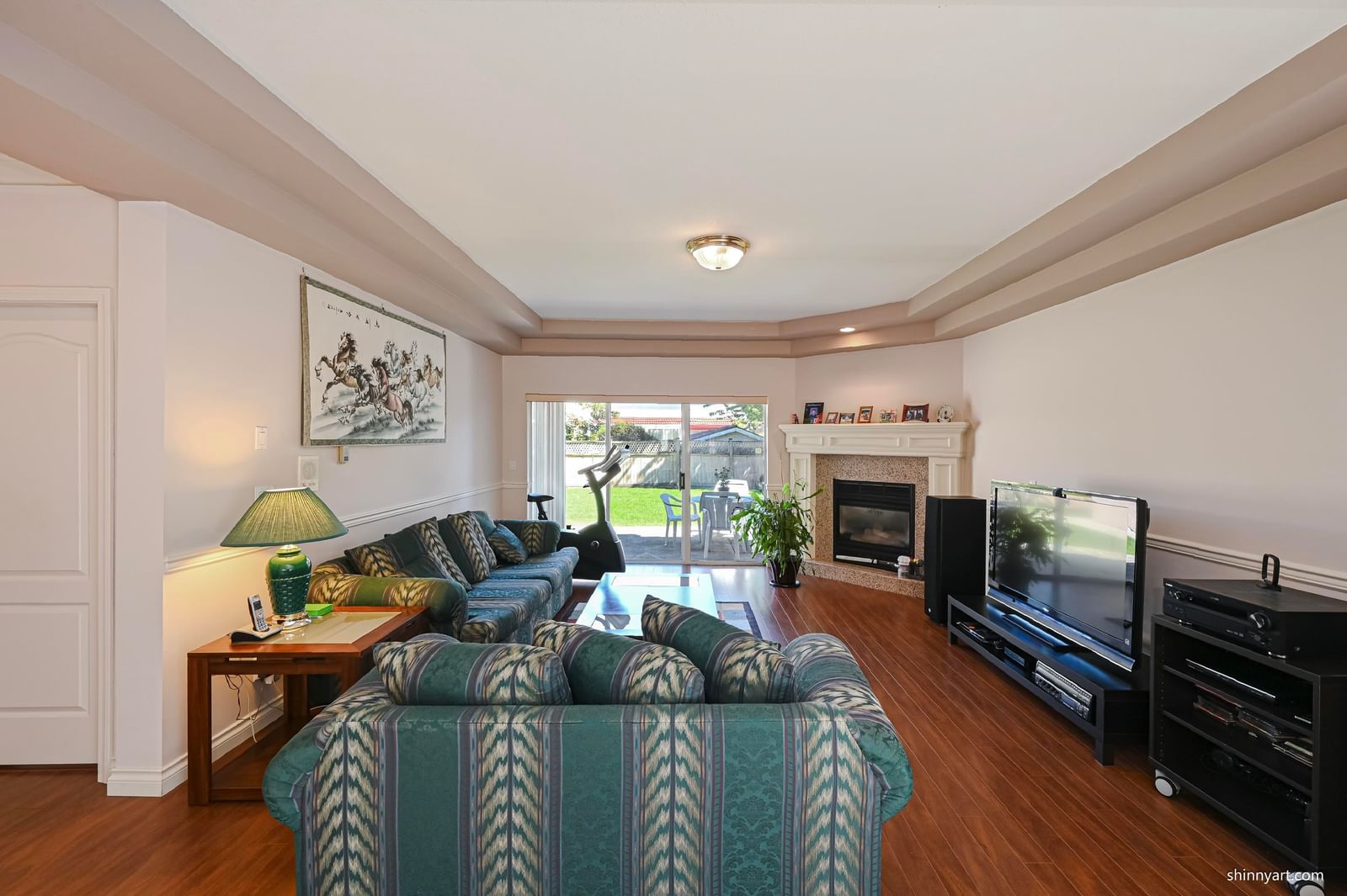 Listing Image 6