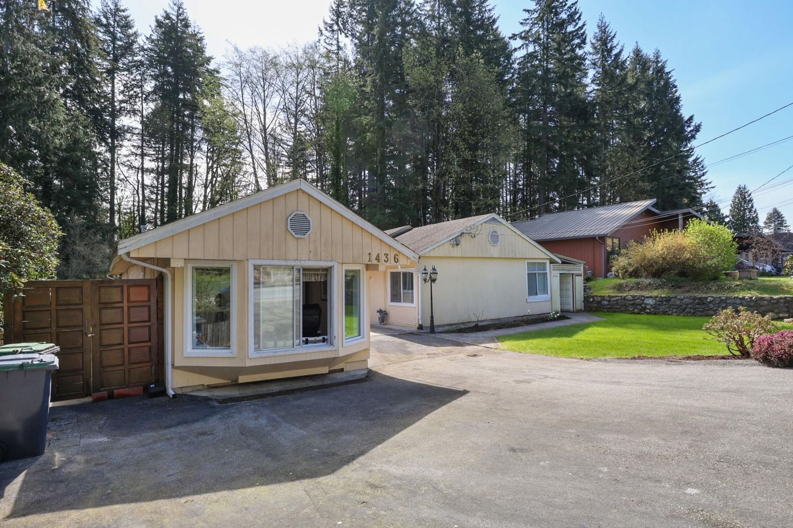 Listing Image 1