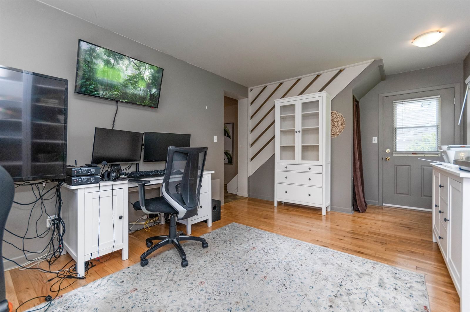 Listing Image 16