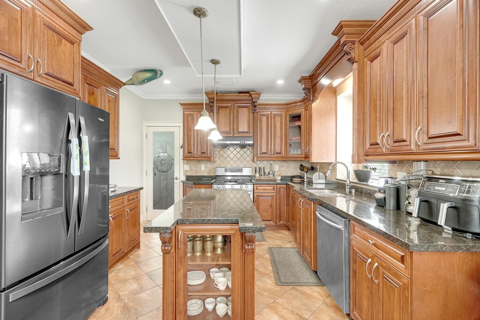 Listing Image 15