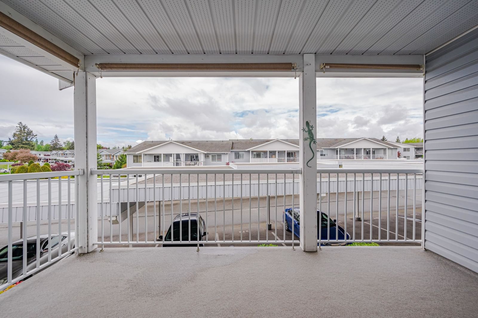 Listing Image 17