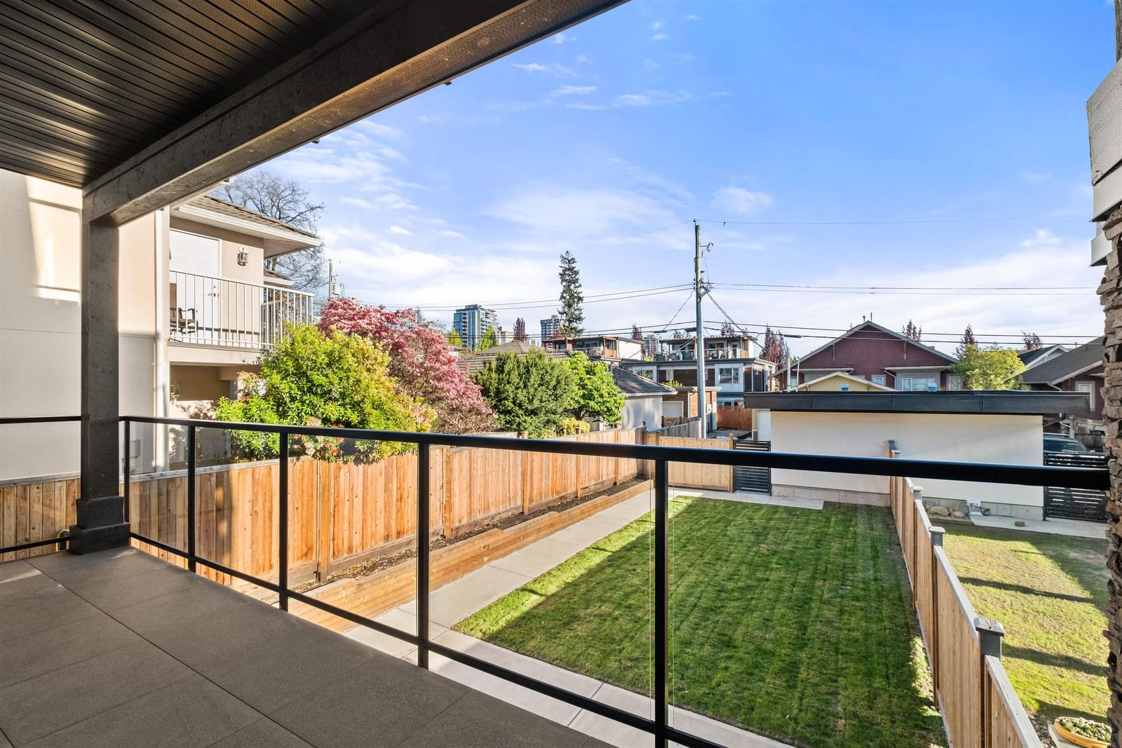 Listing Image 12