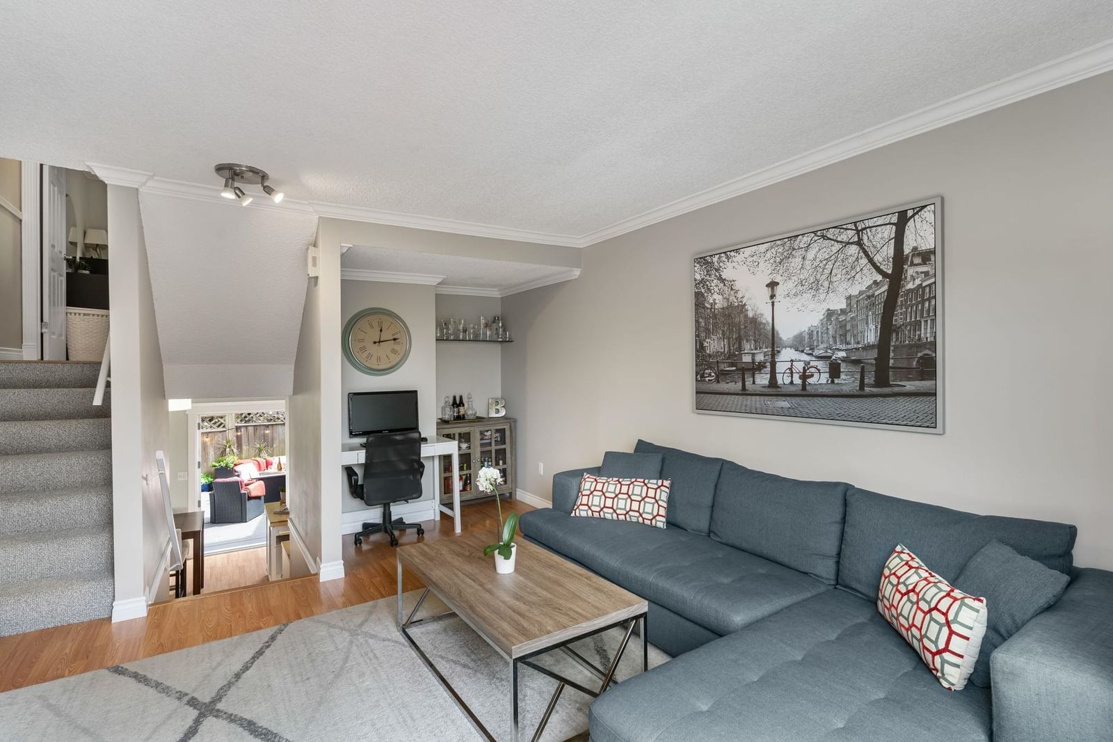 Listing Image 15