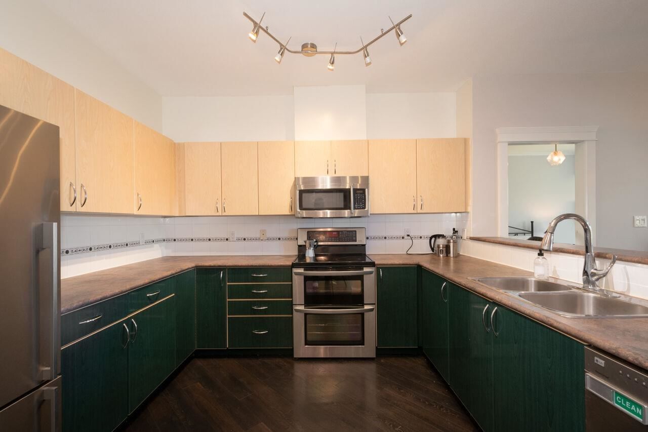 Listing Image 19