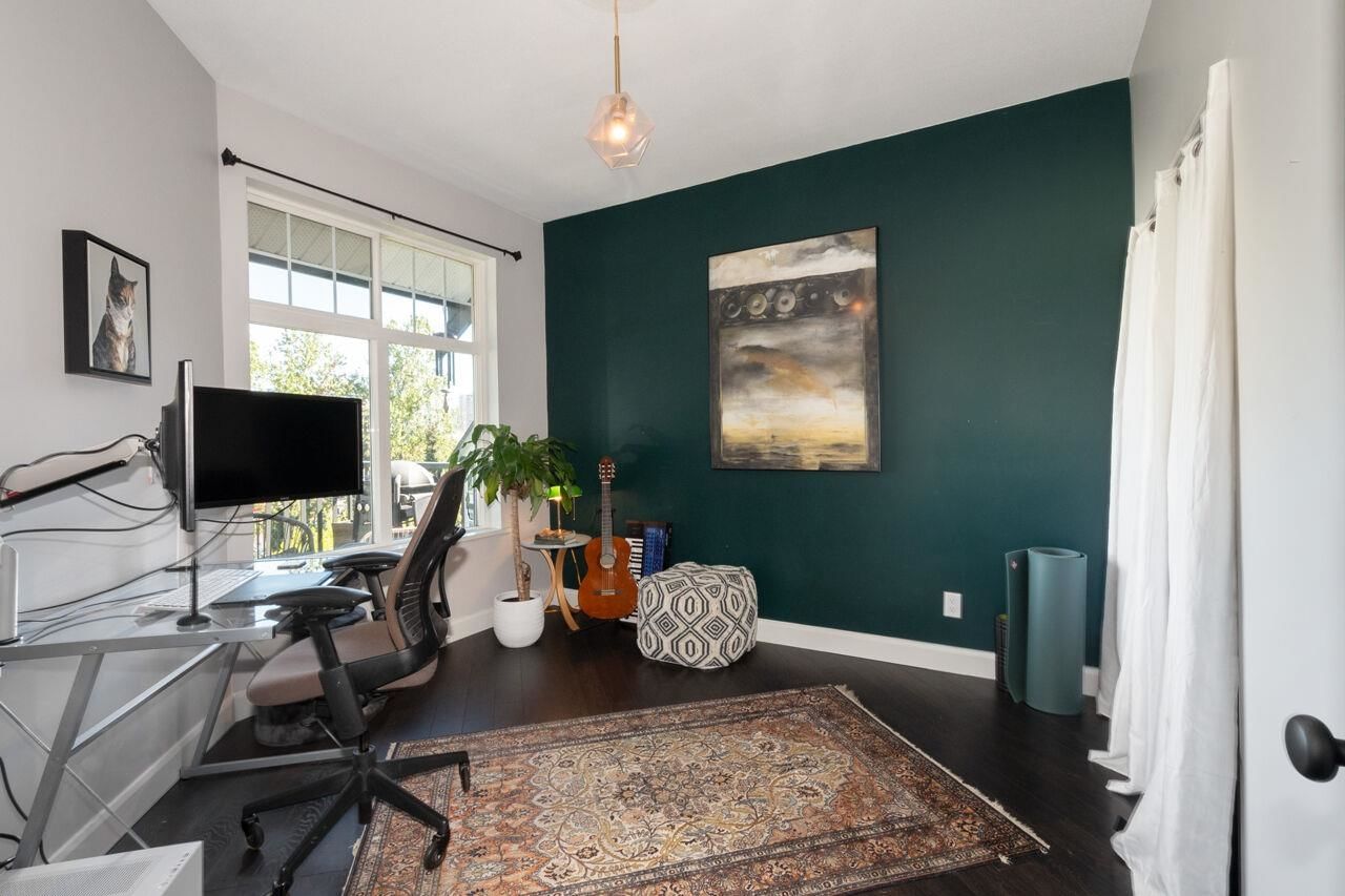 Listing Image 22