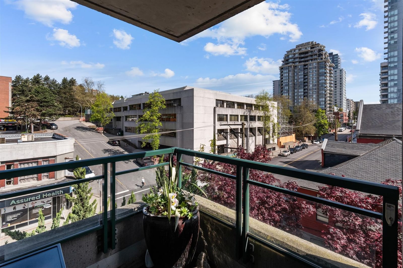 Listing Image 9