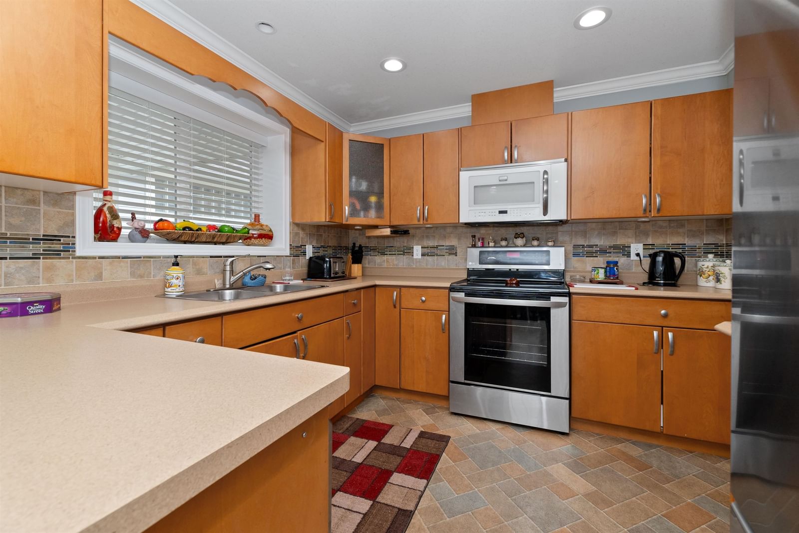 Listing Image 19