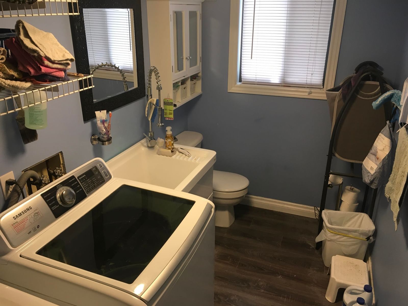Listing Image 11