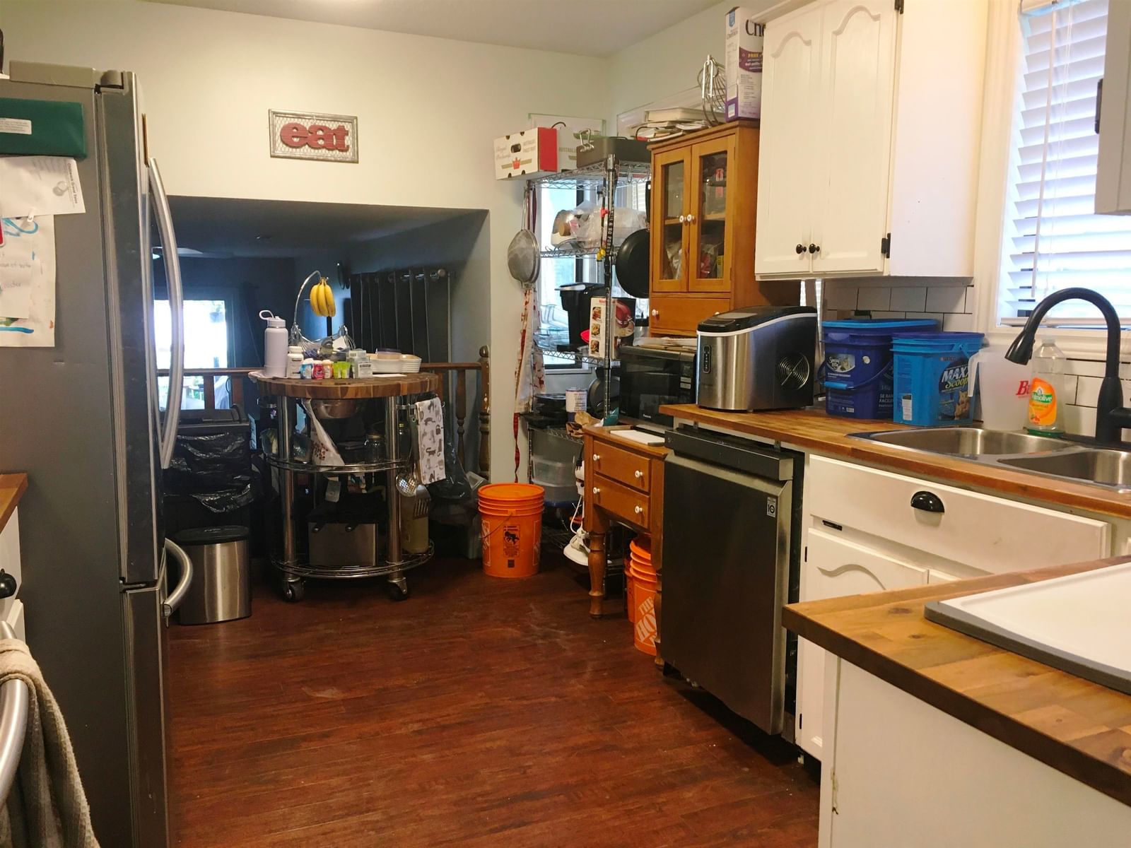 Listing Image 6
