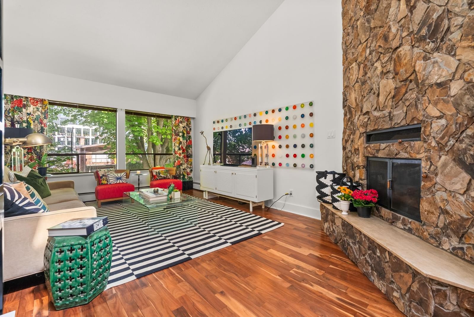 Listing Image 23