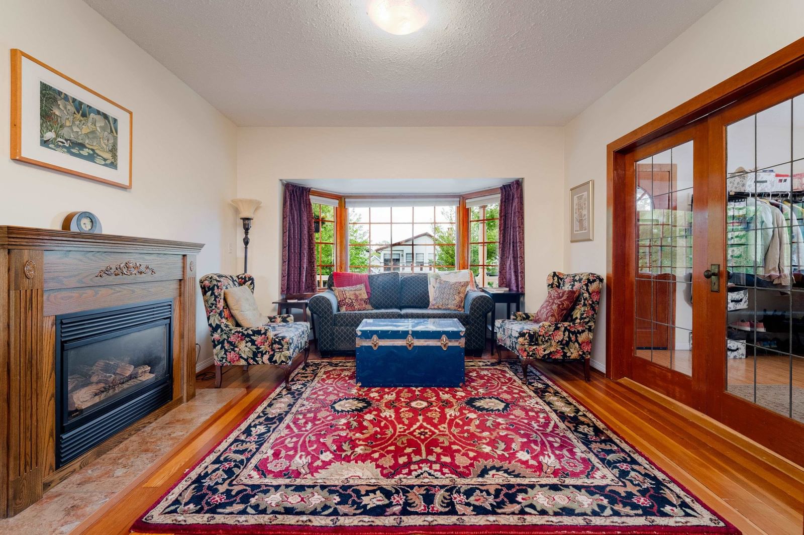 Listing Image 6