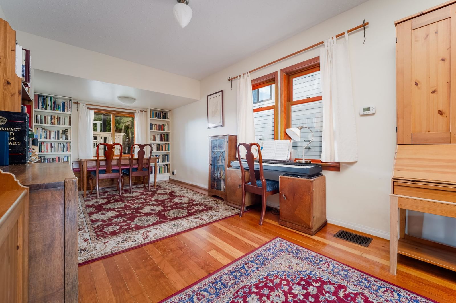 Listing Image 8