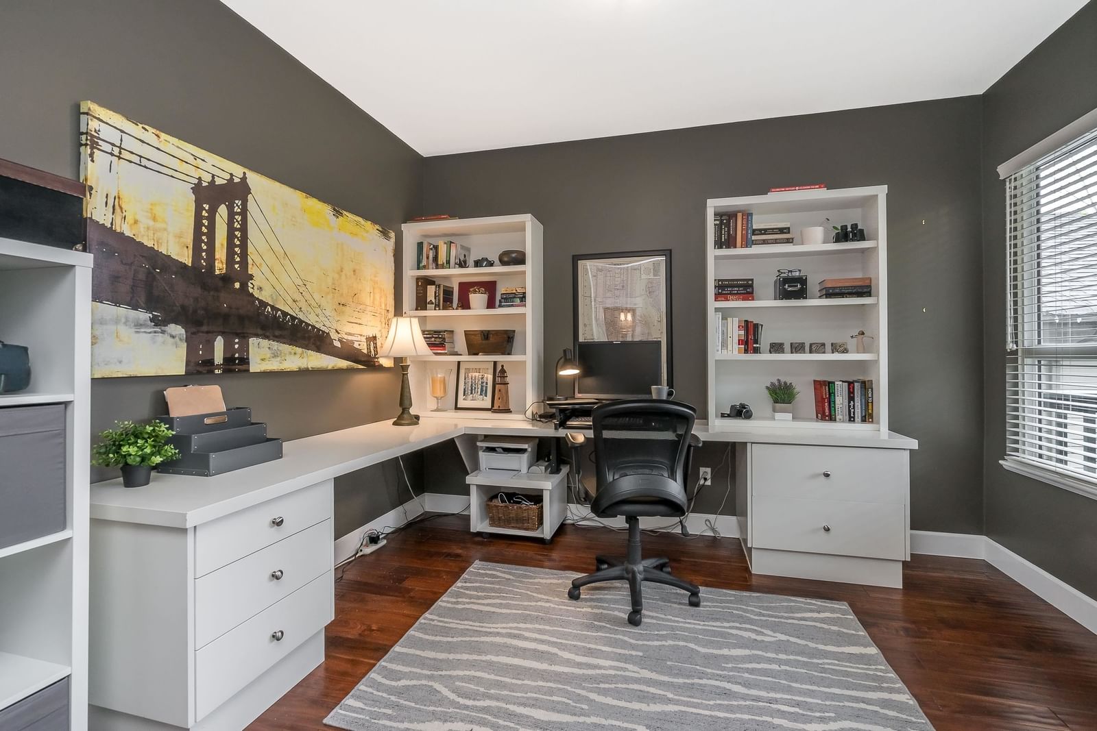 Listing Image 9