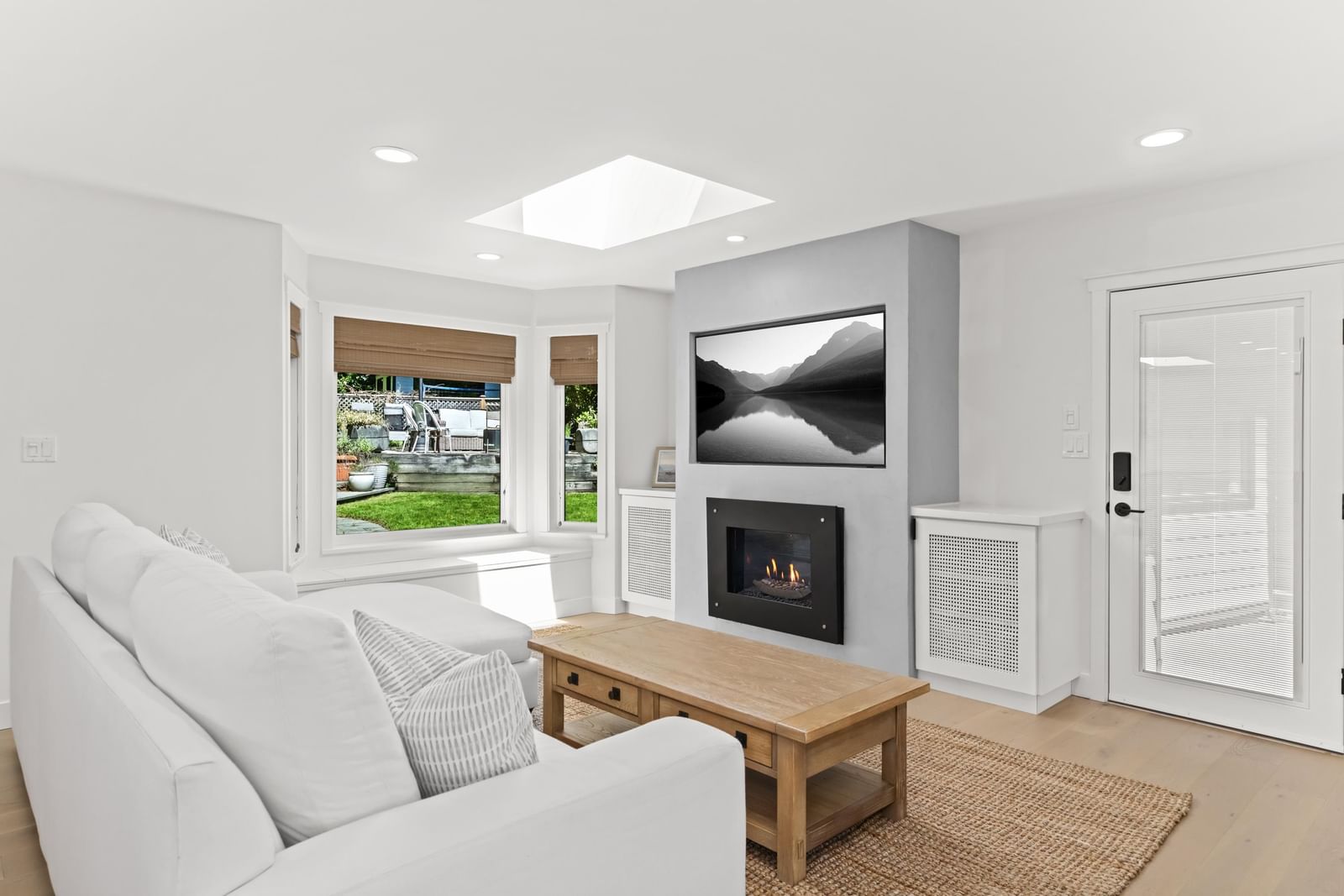 Listing Image 8