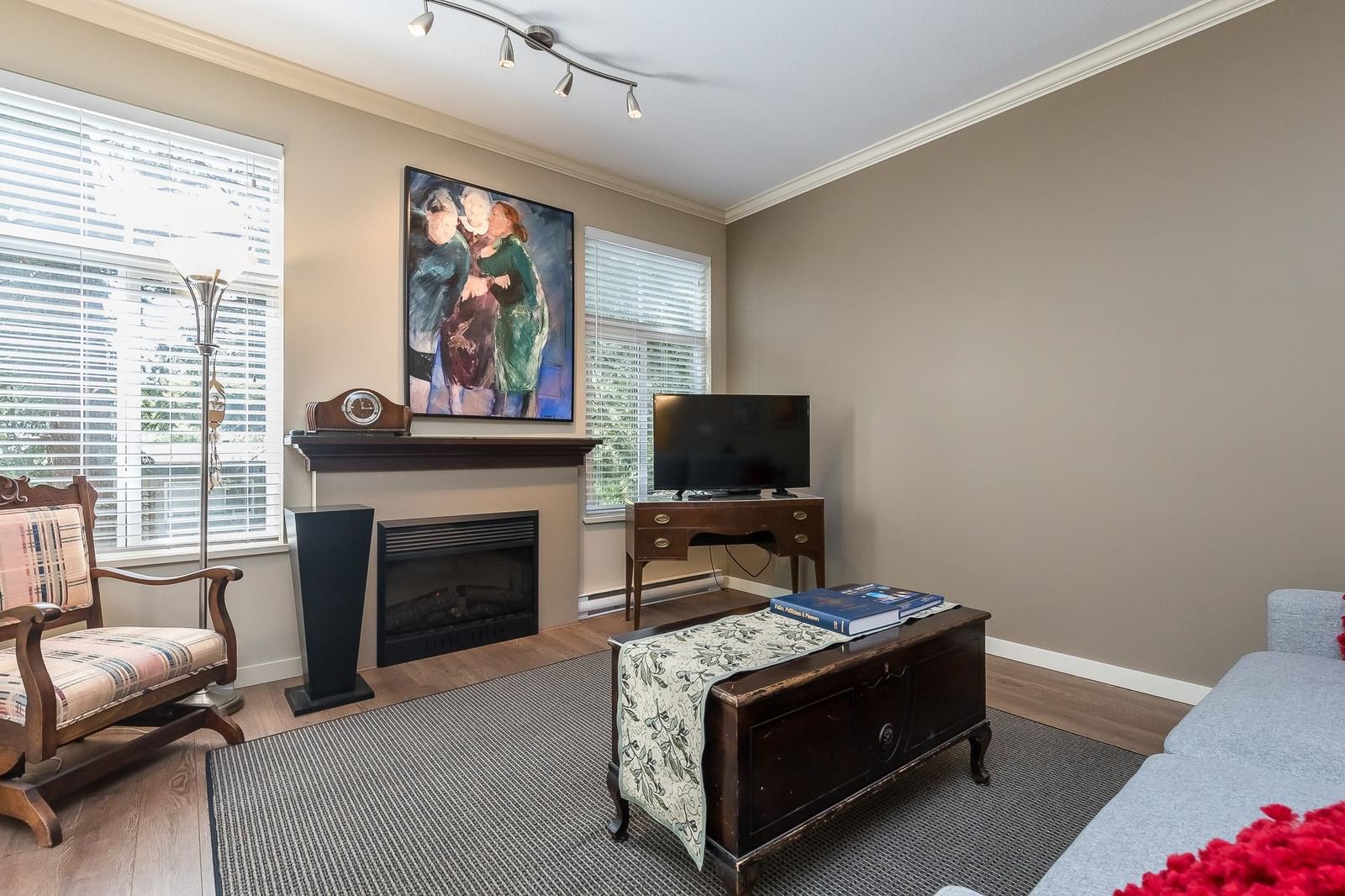 Listing Image 16