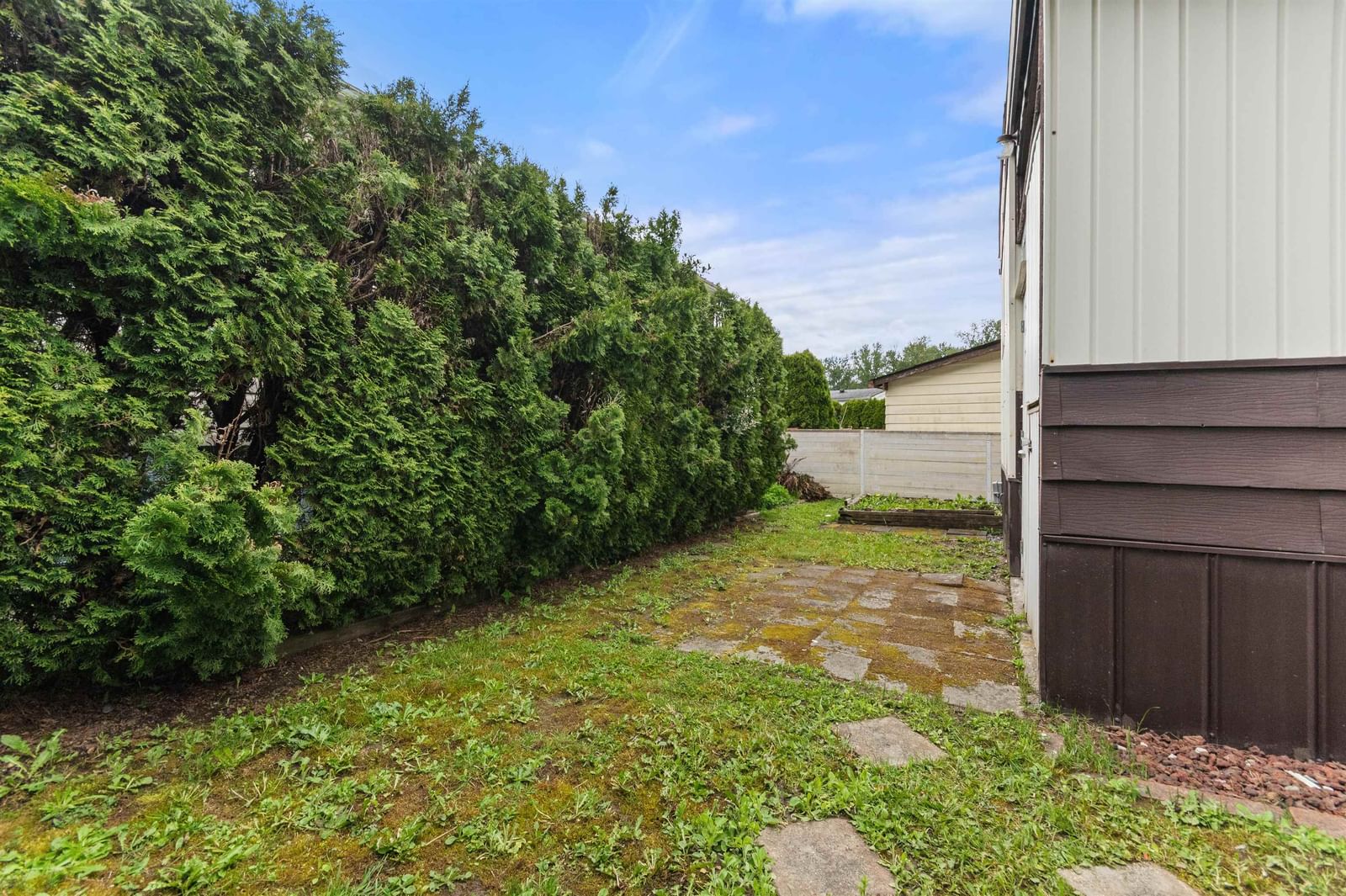 Listing Image 24