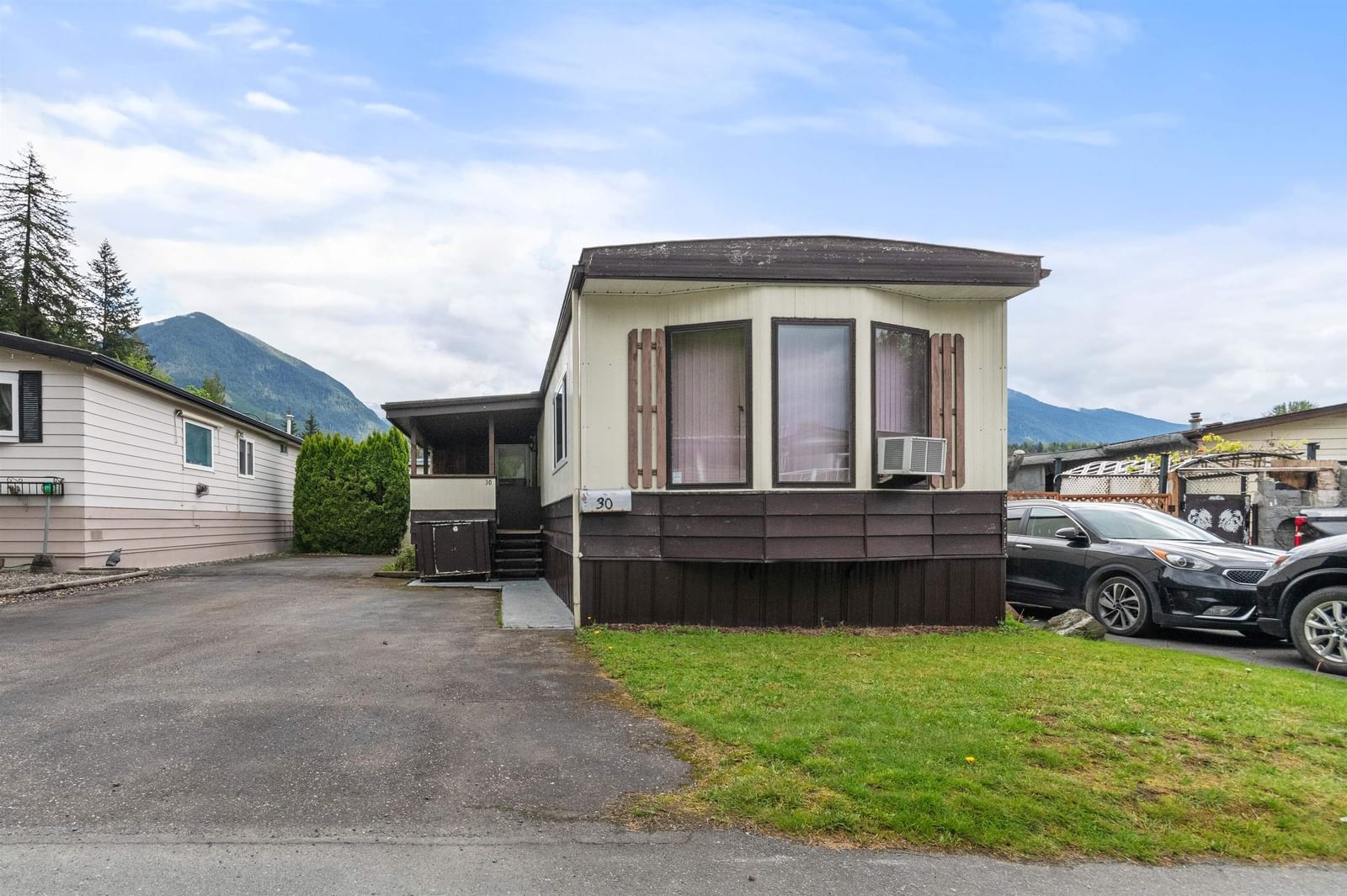 Listing Image 27