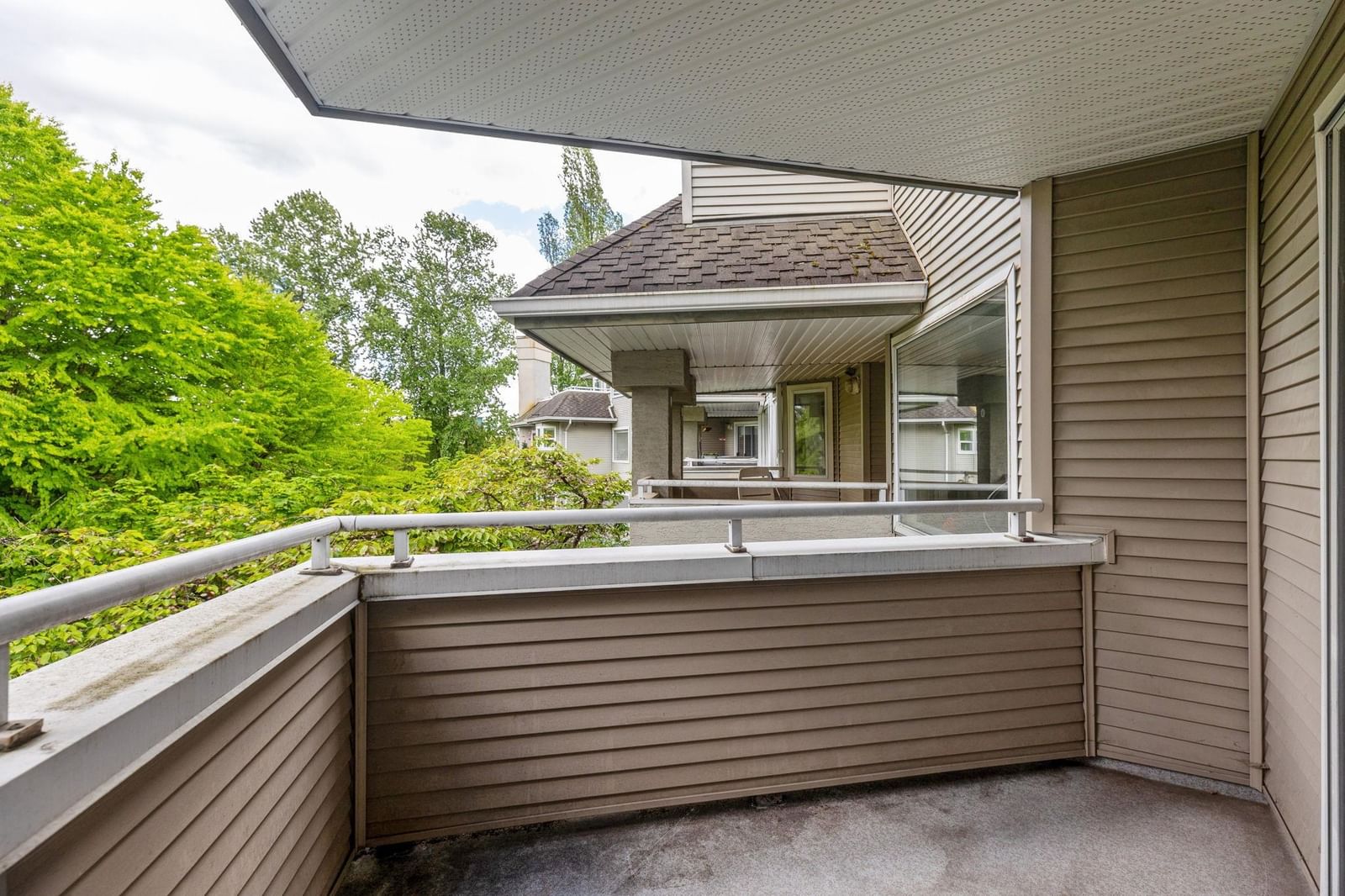 Listing Image 17