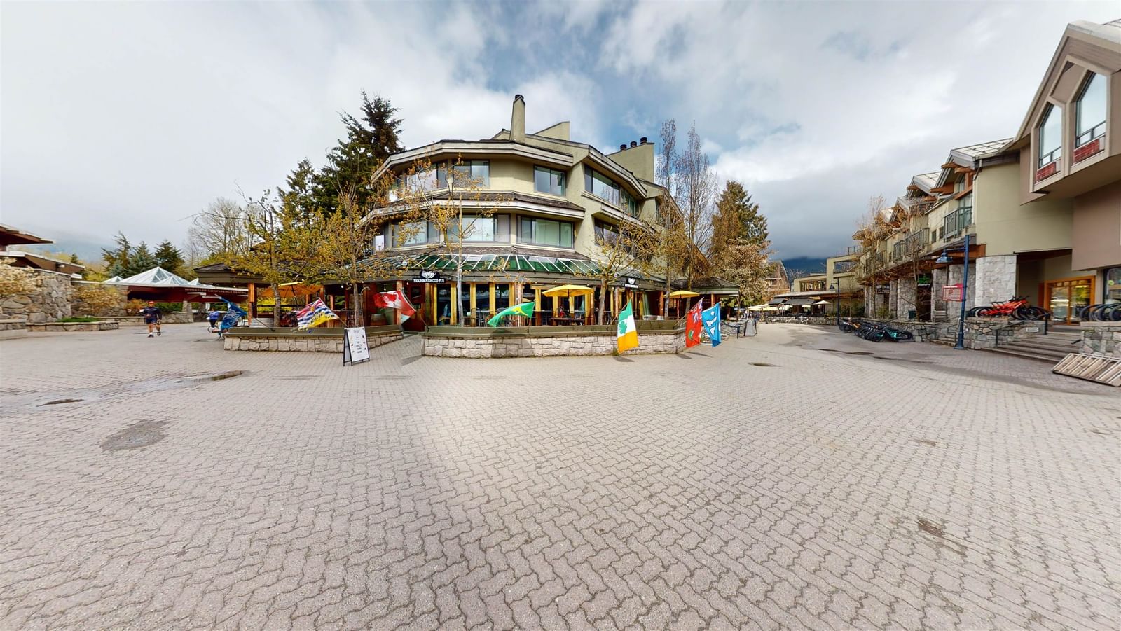 Listing Image 4