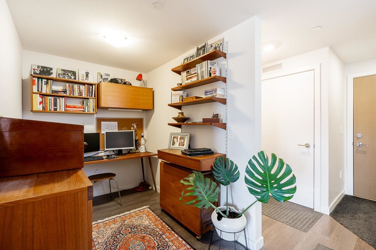 Listing Image 14