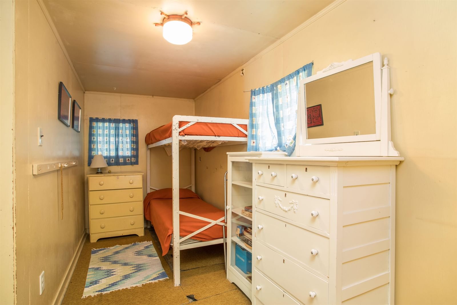 Listing Image 9