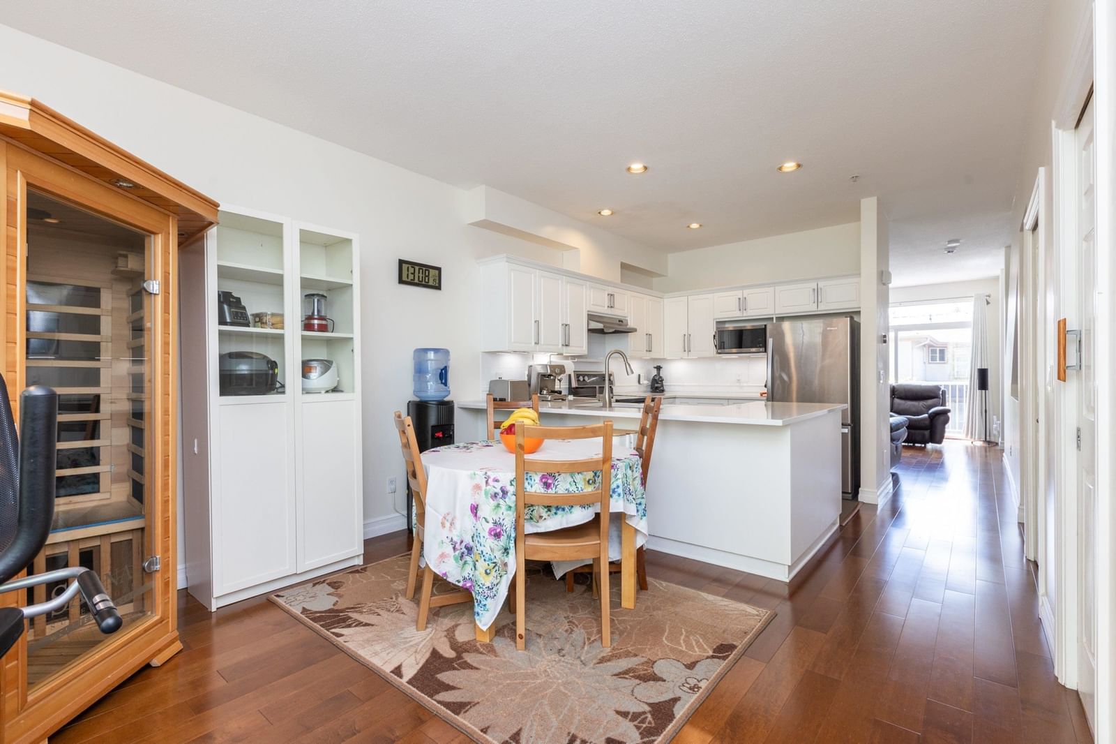 Listing Image 13