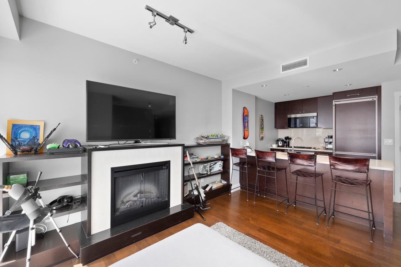 Listing Image 9