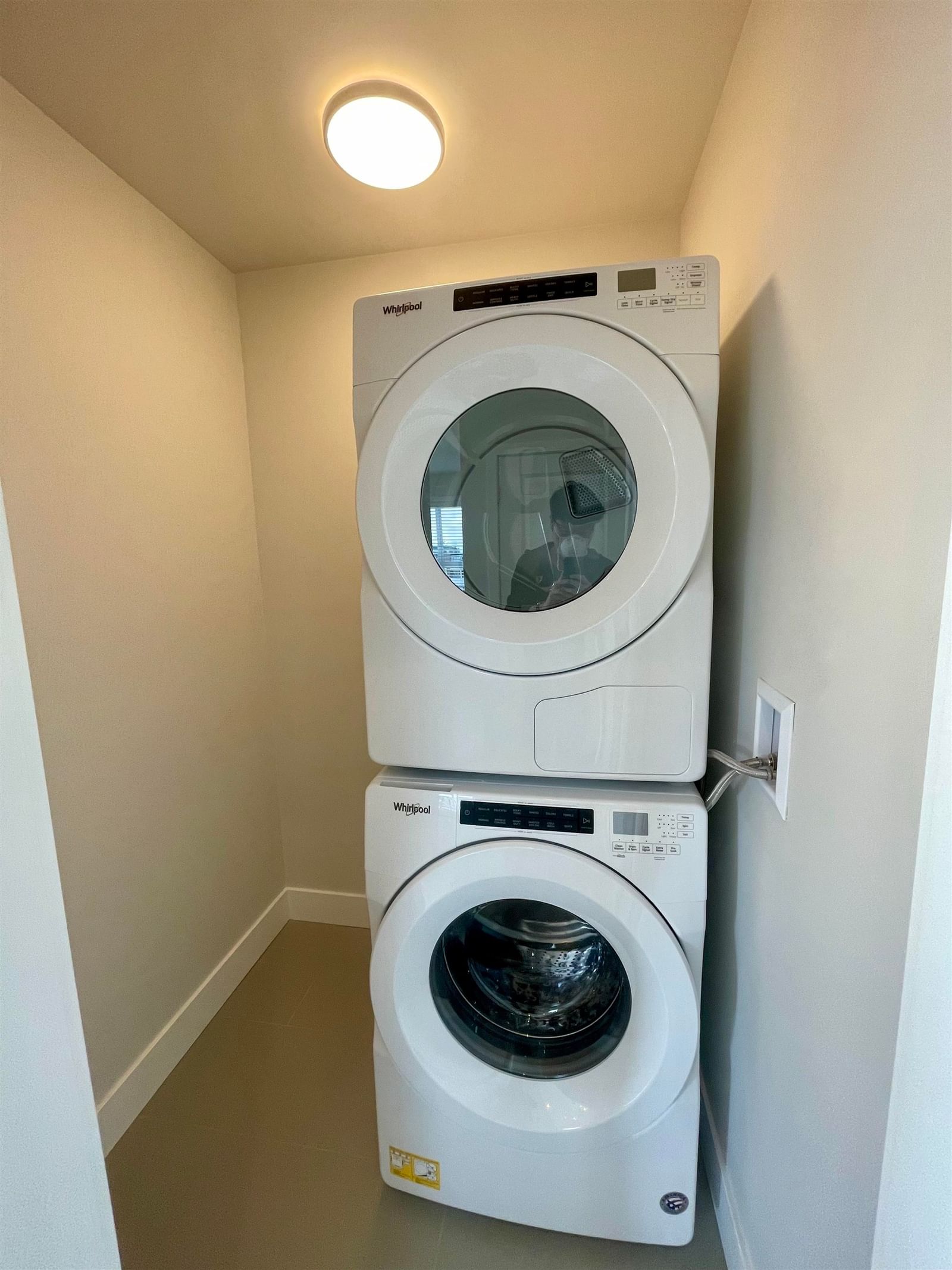 Listing Image 8