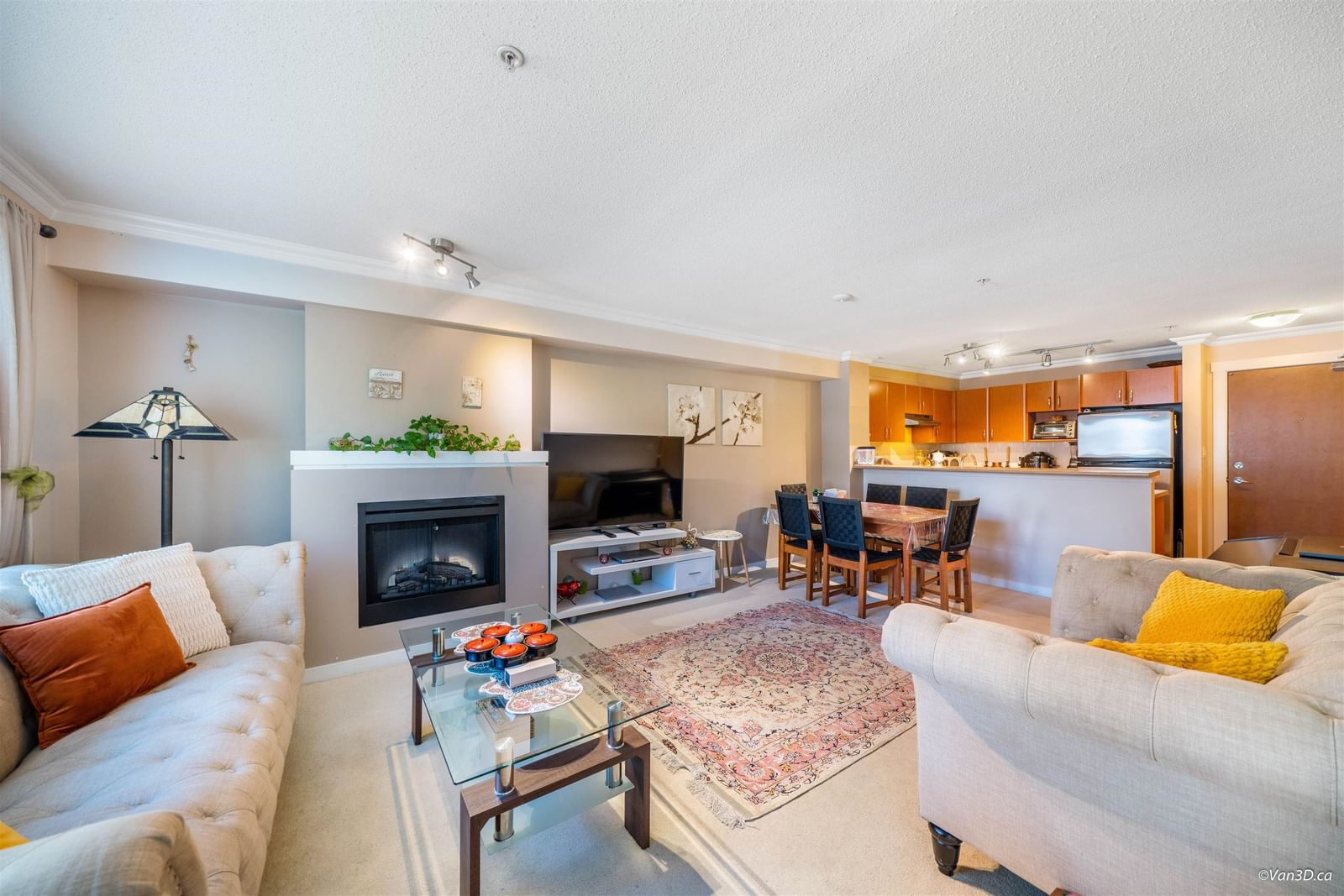 Listing photo 3