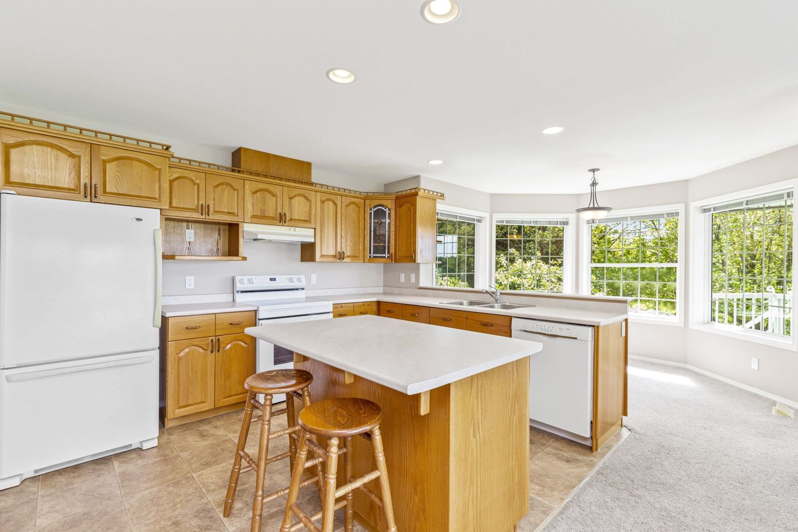 Listing Image 9