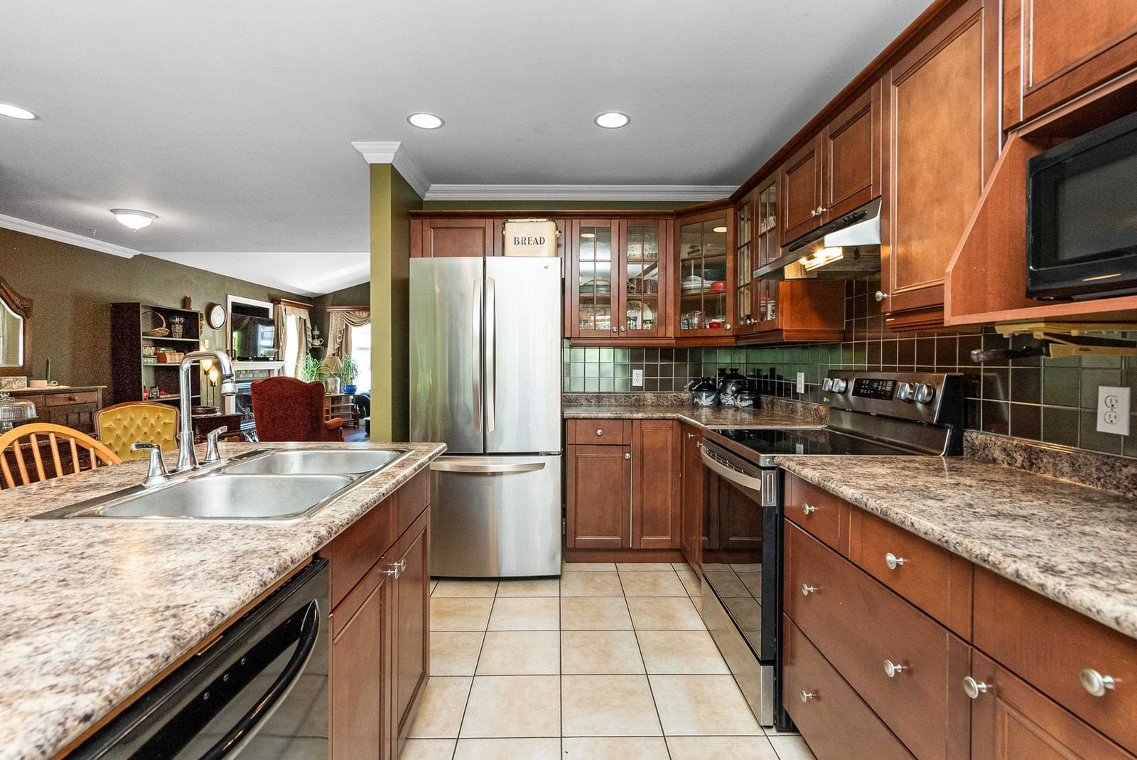 Listing Image 10