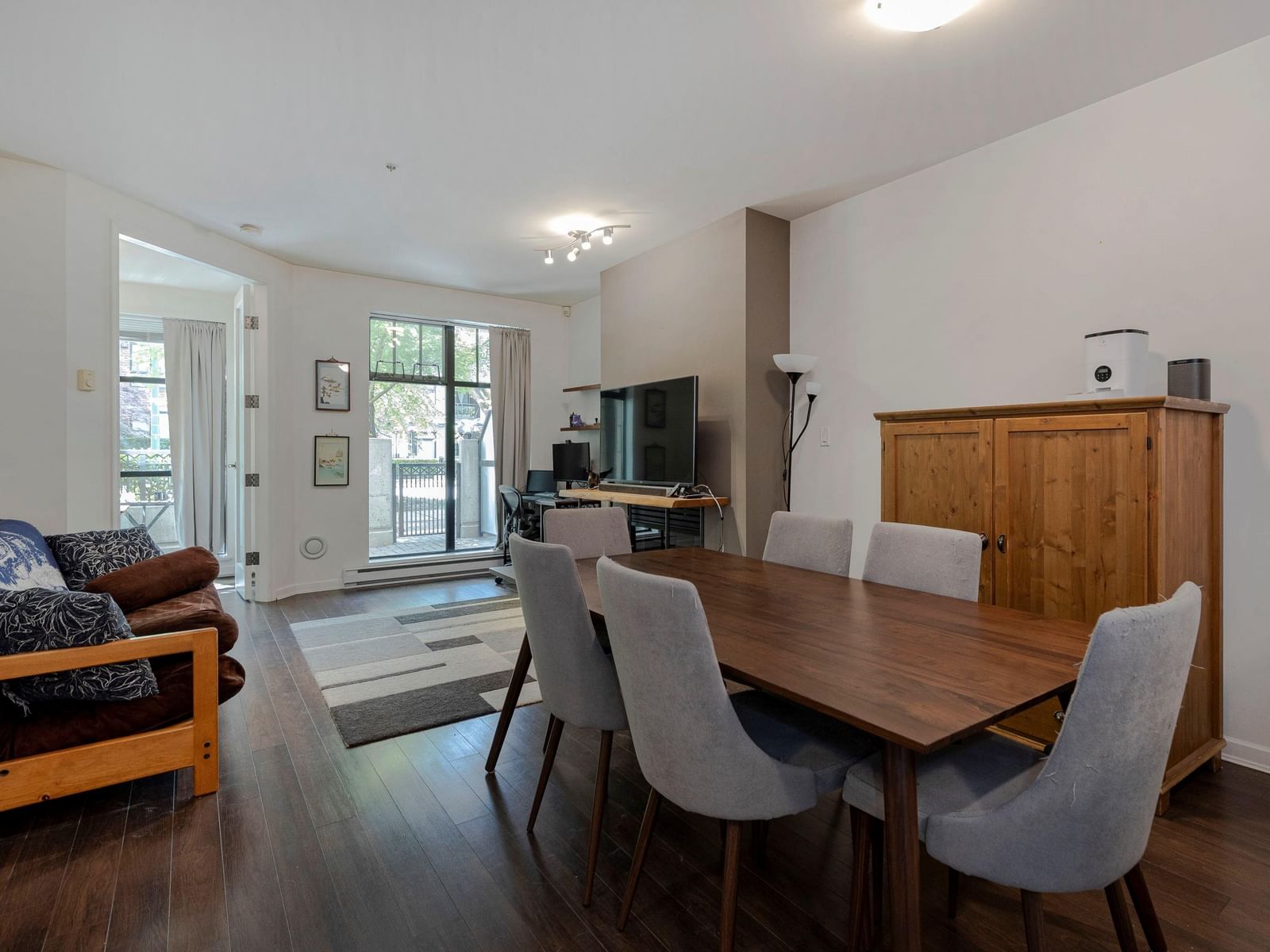 Listing Image 10