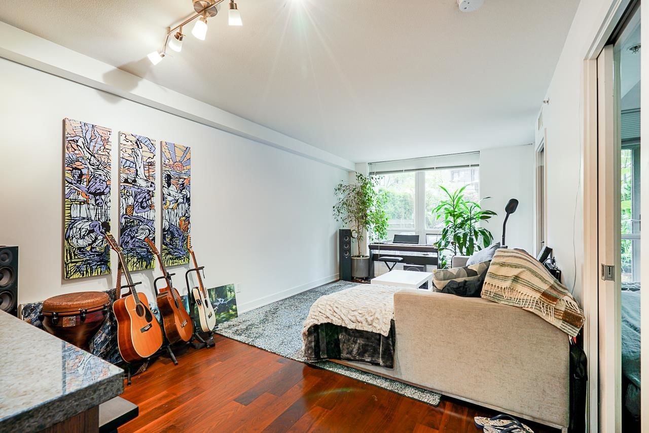 Listing Image 12