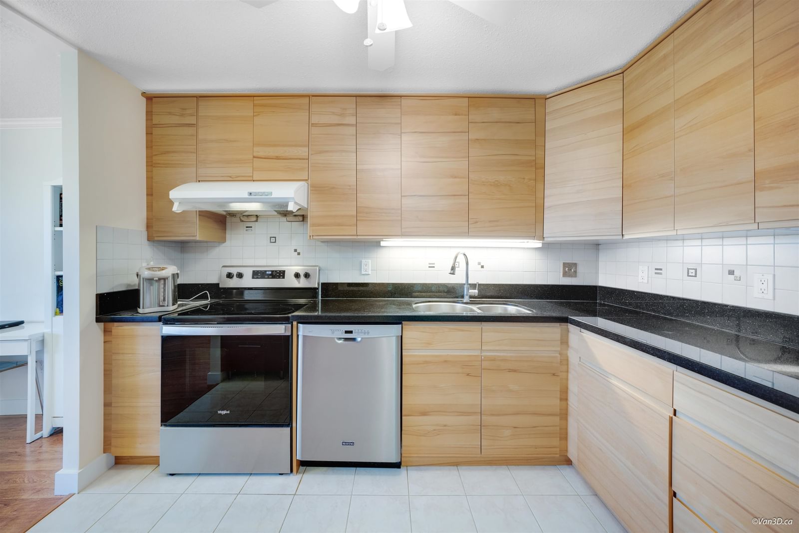 Listing Image 13