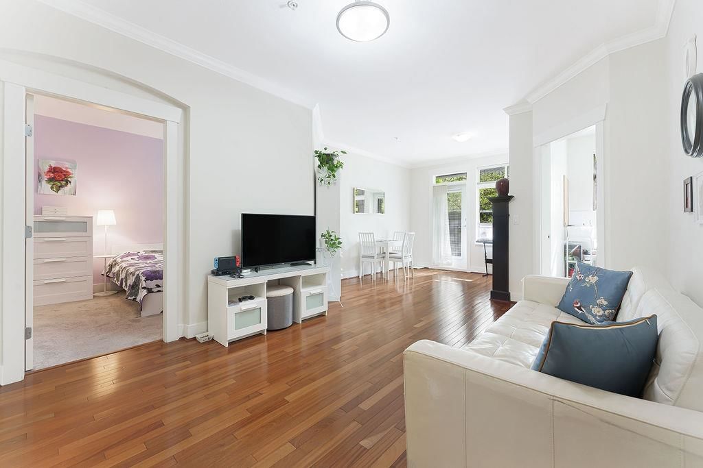 Listing Image 11