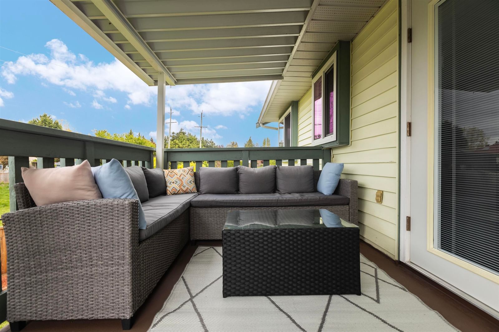 Listing Image 10