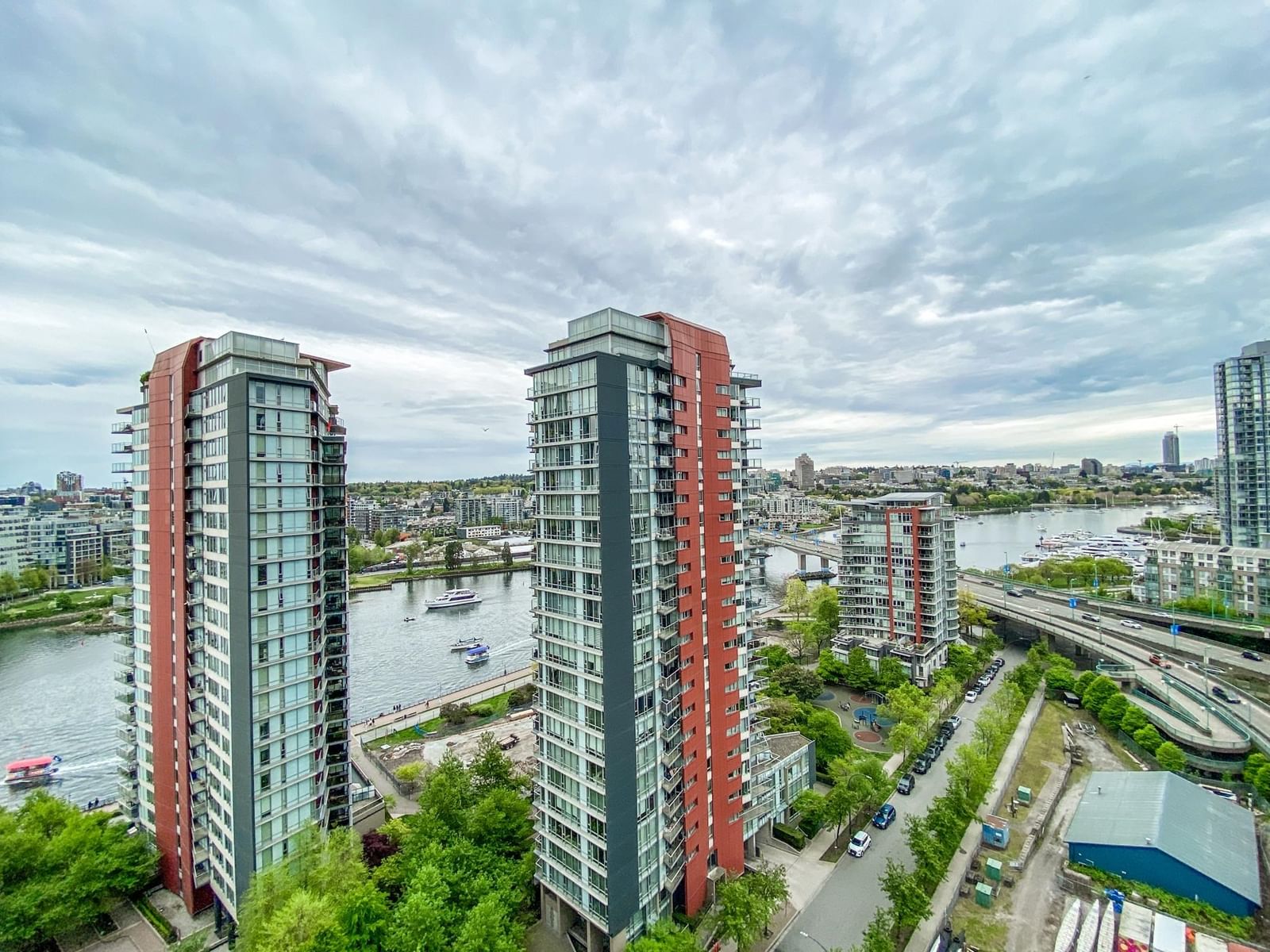 Listing Image 10