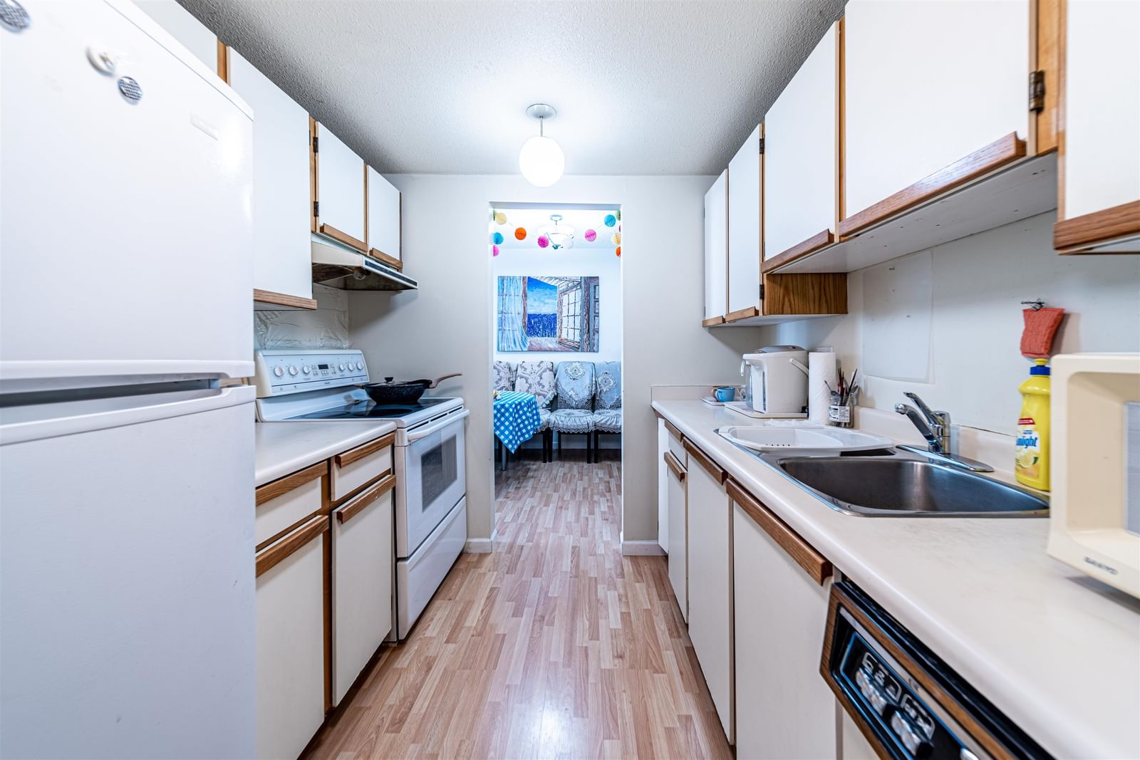 Listing Image 9