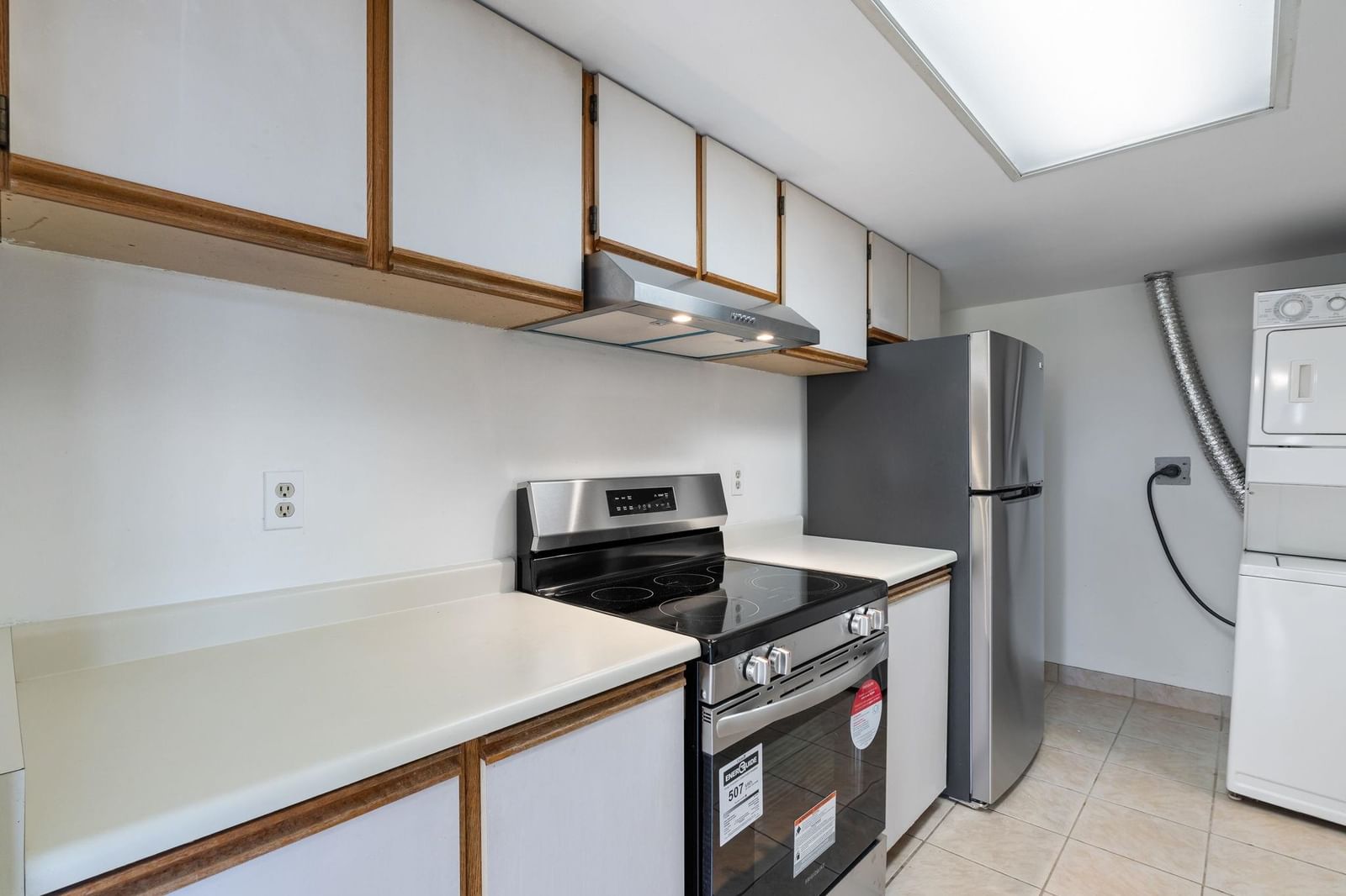 Listing Image 17