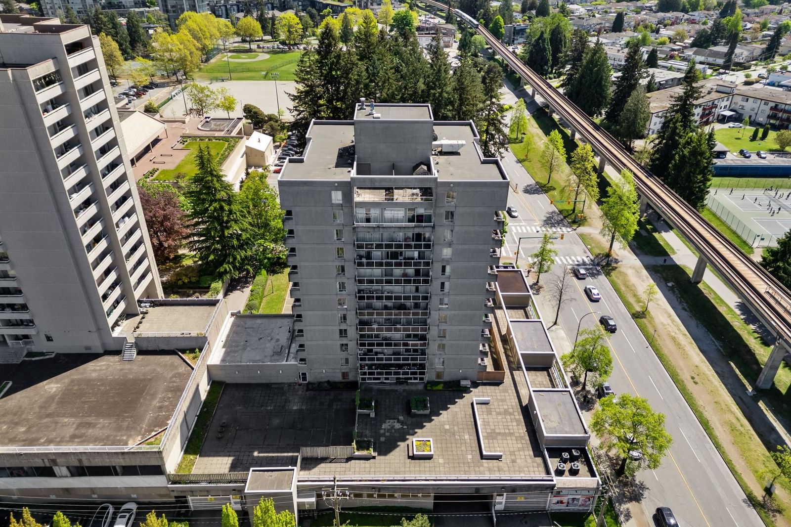 Listing Image 6
