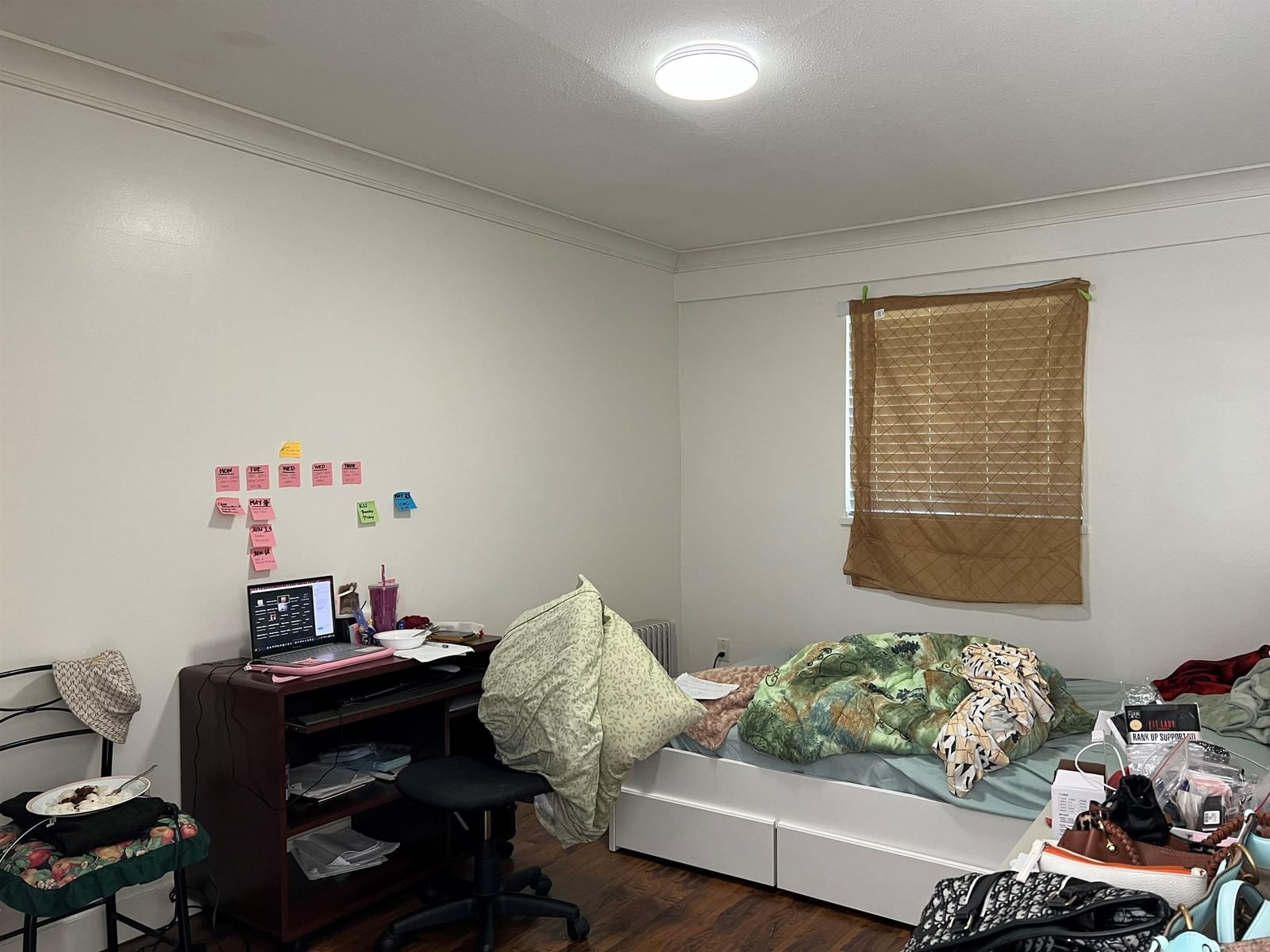 Listing Image 8